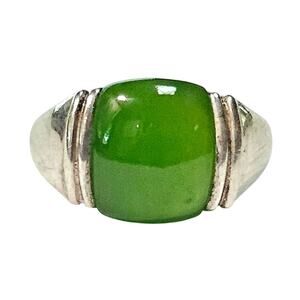 Vintage Jade Cabochon Sterling Silver Ring